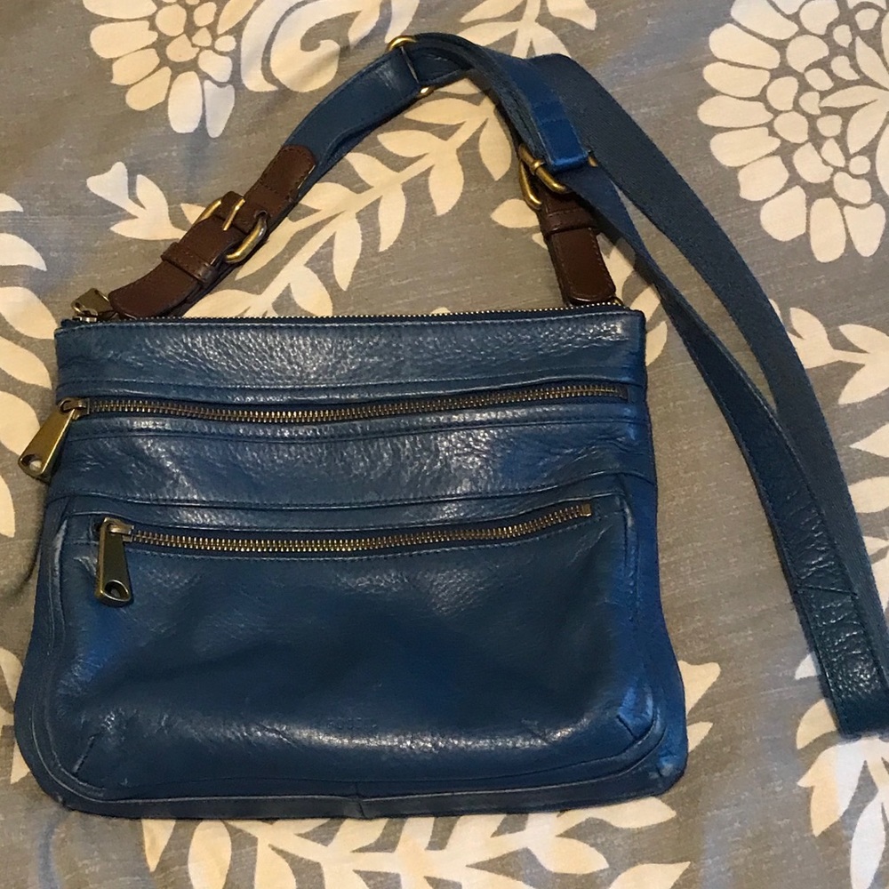 Blue Fossil crossbody leather purse